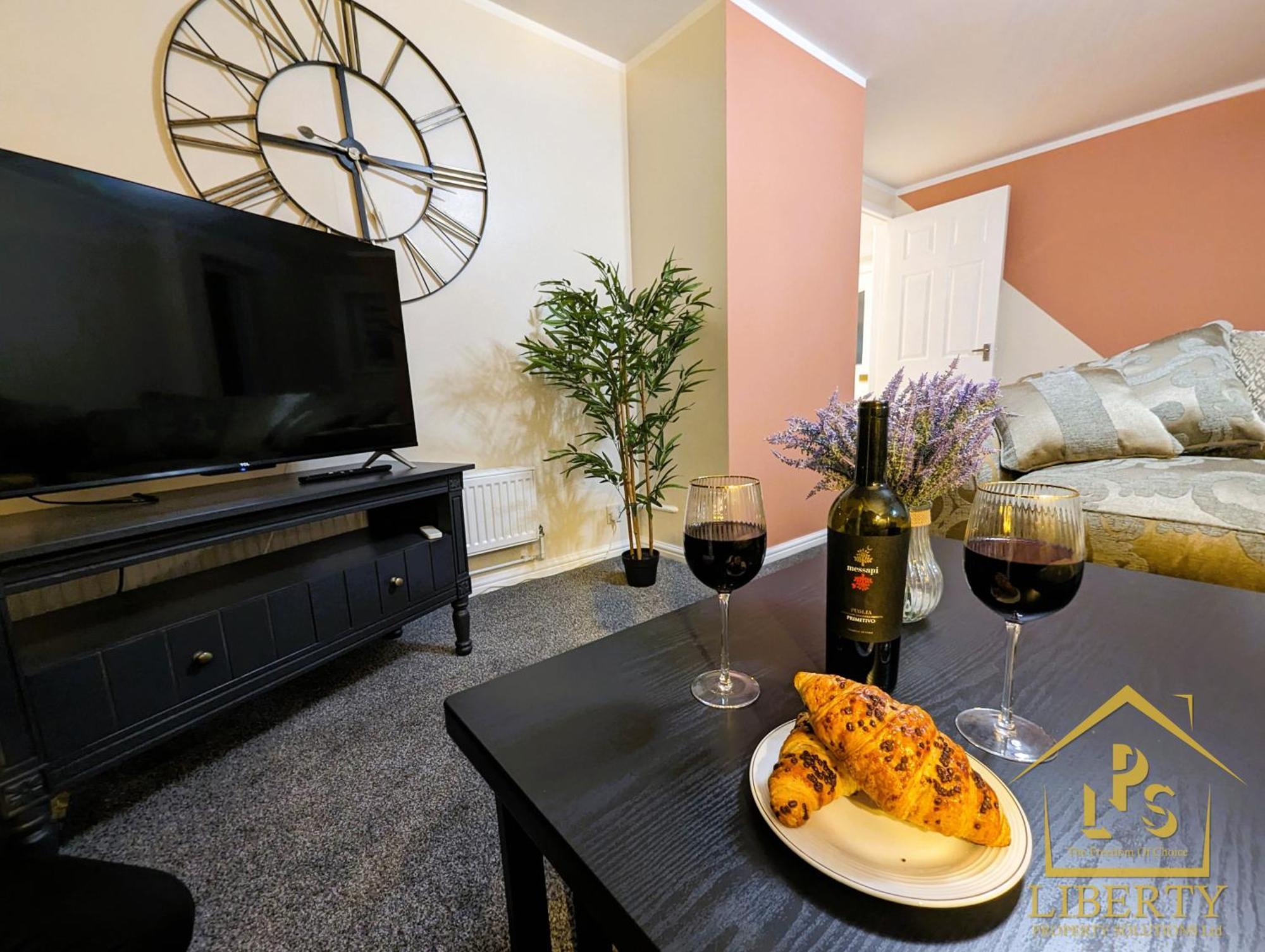6 Guests * 4 Bedroom * Free Wi-Fi *Huntingdon Ngoại thất bức ảnh