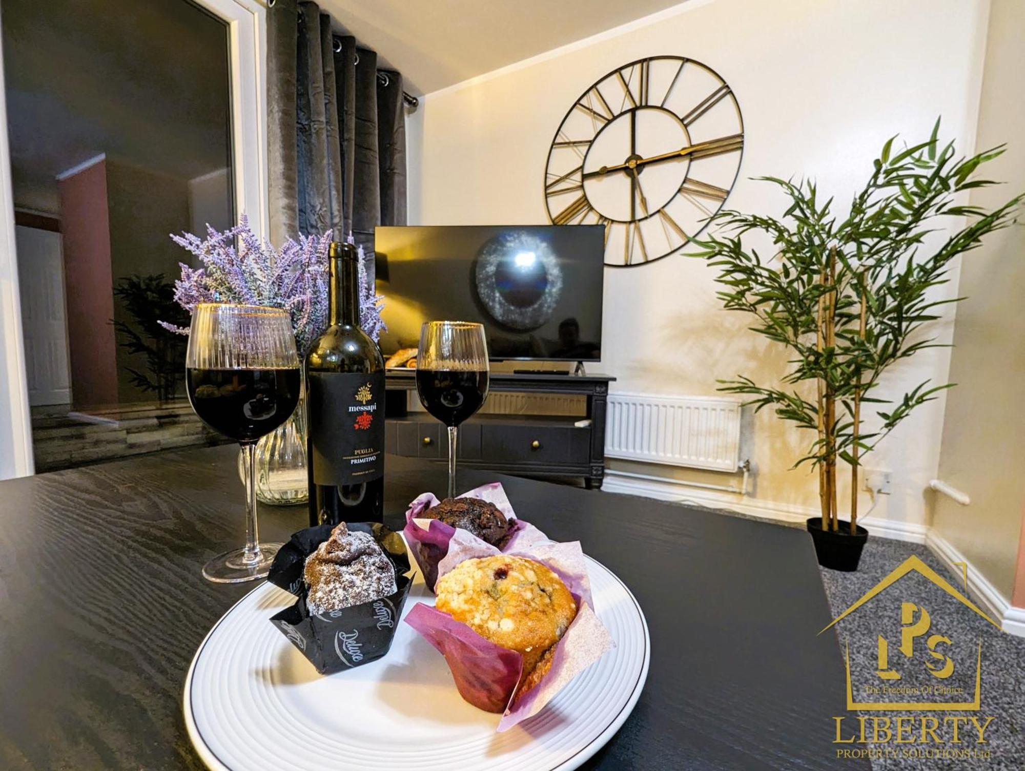 6 Guests * 4 Bedroom * Free Wi-Fi *Huntingdon Ngoại thất bức ảnh