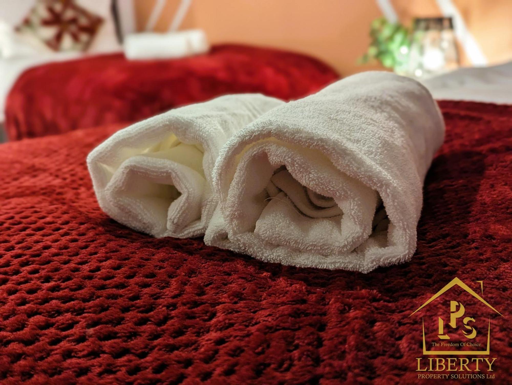 6 Guests * 4 Bedroom * Free Wi-Fi *Huntingdon Ngoại thất bức ảnh