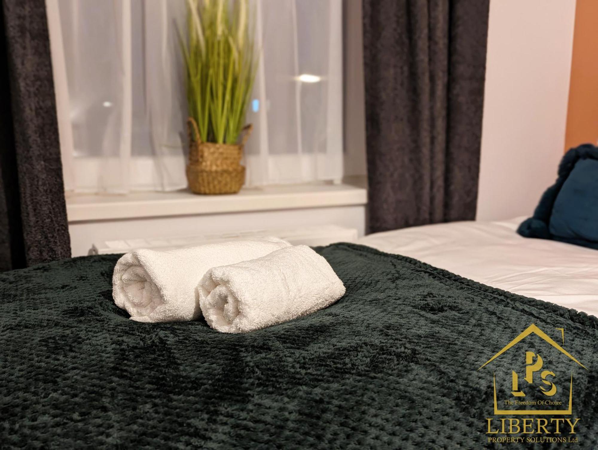 6 Guests * 4 Bedroom * Free Wi-Fi *Huntingdon Ngoại thất bức ảnh